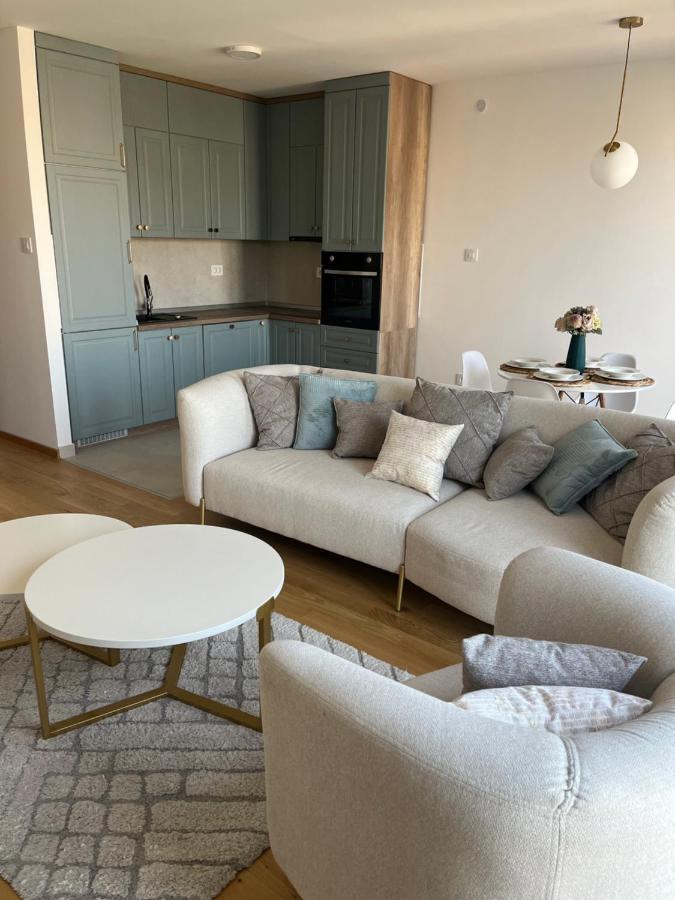 Apartment Plava Zvezda Centar Free Garage Novi Sad